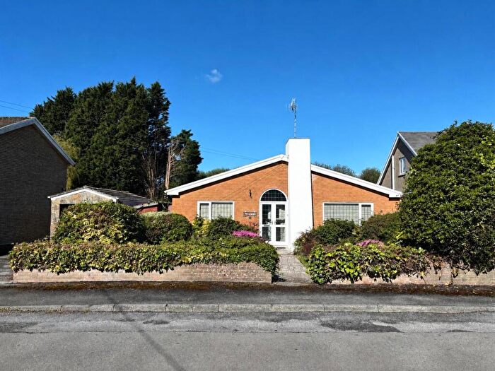 3 Bedroom Detached Bungalow For Sale In Heol Panteg, Burry Port, SA16