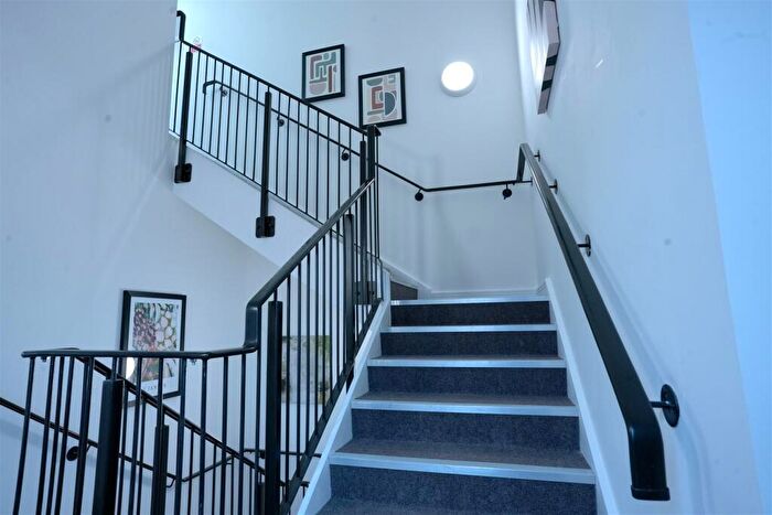 2 Bedroom Flat For Sale In Newlands Place, Seaford, BN25