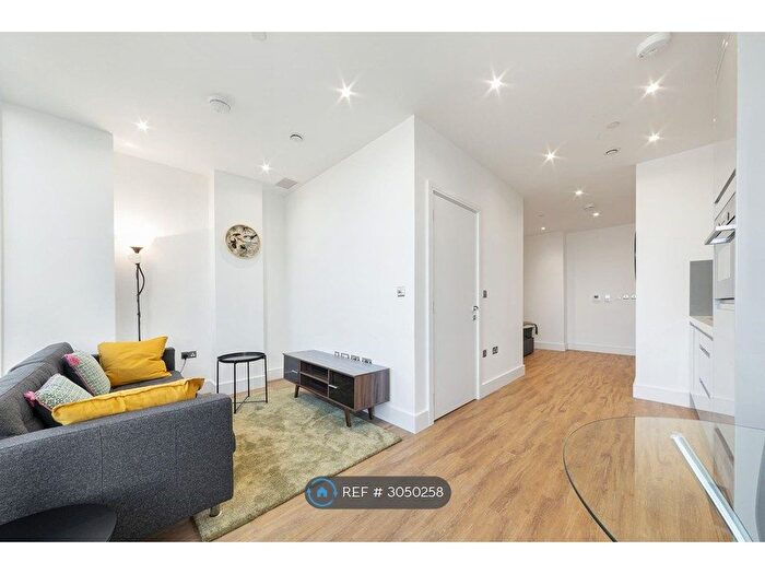Studio To Rent In Westgate House, London, W5