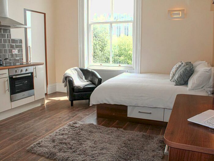 Studio To Rent In Clarendon Road, Leeds, West Yorkshire, LS2