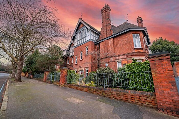2 Bedroom Apartment For Sale In Clumber Road East, The Park, Nottingham, NG7