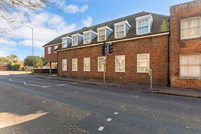 1 Bedroom Flat For Sale In Chapel Street, Marlow, SL7