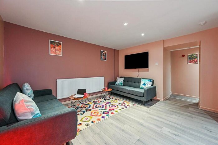 1 Bedroom House To Rent In Wood Road, Pontypridd, CF37