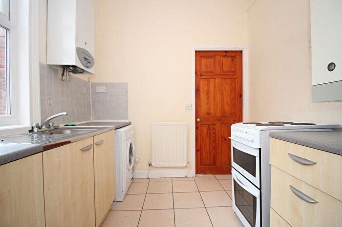 2 Bedroom Flat To Rent In Audley Road, Gosforth, Newcastle Upon Tyne, NE3