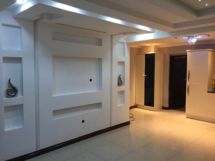 4 Bedroom Terraced House To Rent In Langley, SL3