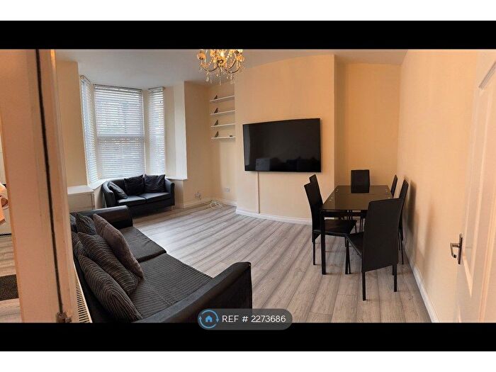 8 Bedroom Terraced House To Rent In Lily Avenue, Newcastle Upon Tyne, NE2