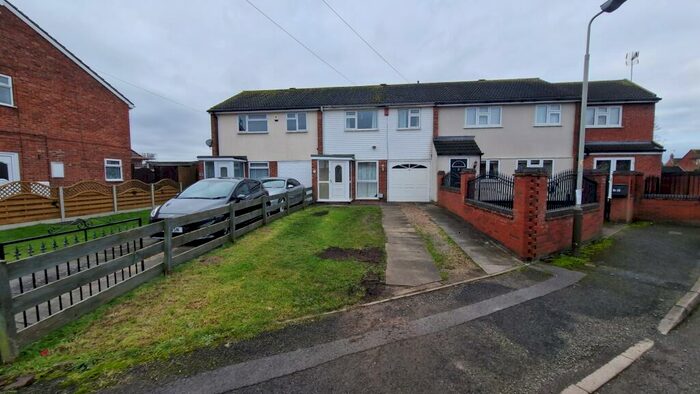 3 Bedroom Semi-Detached House To Rent In Christopher Drive, Thurmaston, LE4