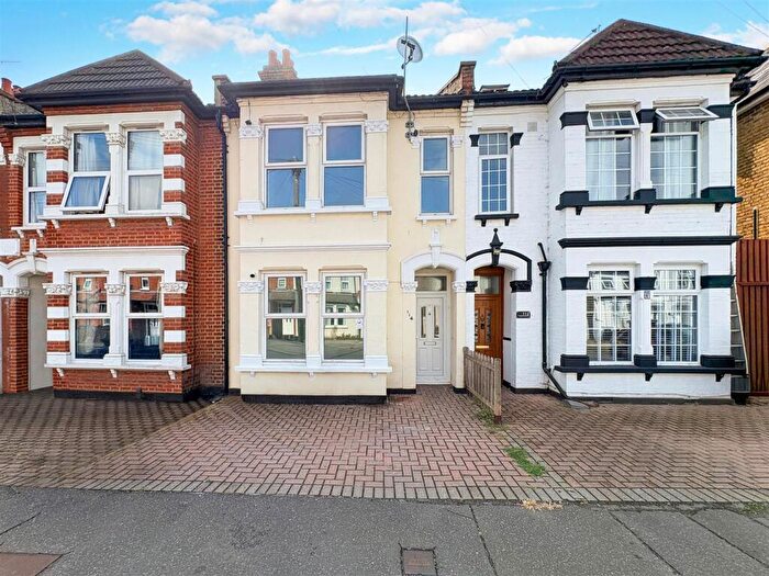 3 Bedroom Terraced House To Rent In South Avenue, Southend On Sea, Essex, SS2