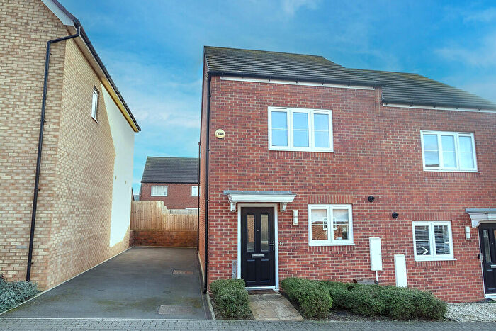 2 Bedroom Semi Detached House For Sale In Patriot Grove, Wellingborough, NN8