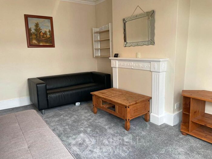 2 Bedroom Flat To Rent In Shakespeare Road, Acton, W3