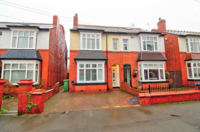 3 Bedroom Semi Detached House For Sale In Cathcart Road, Stourbridge, DY8