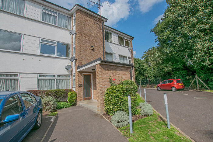 2 Bedroom Apartment To Rent In High Road, Broxbourne, EN10