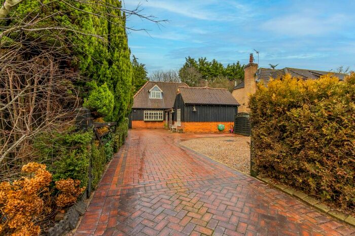 5 Bedroom Detached House For Sale In Main Road, Ormesby, NR29