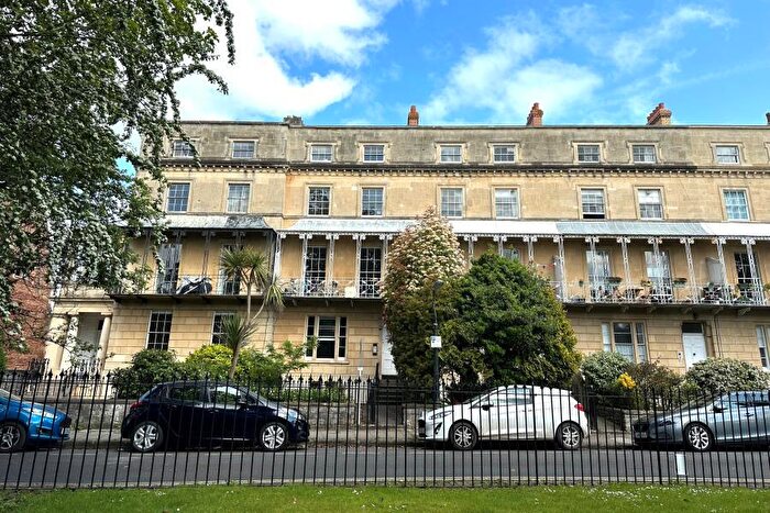 2 Bedroom Apartment To Rent In Oakfield Road- Clifton, BS8