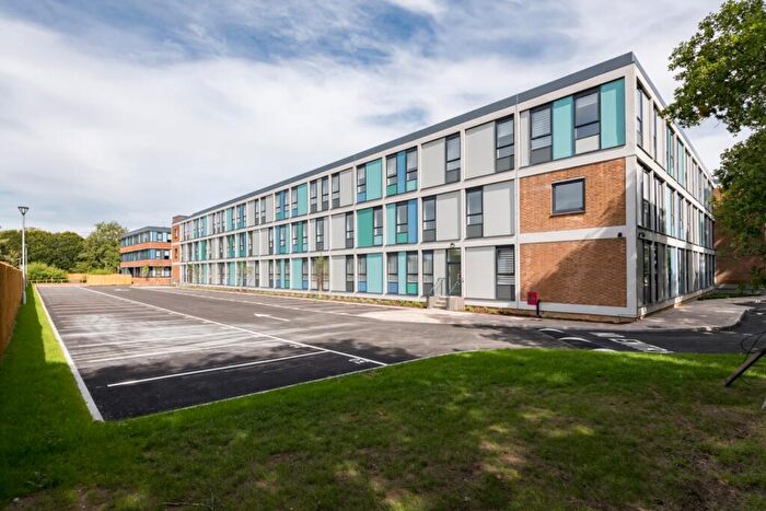 1 Bedroom Flat To Rent In Thornhill Court London Road, Headington, Oxford, OX3