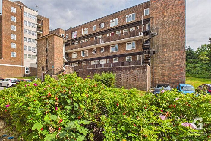 1 Bedroom Apartment To Rent In Orchard Way, East Grinstead, West Sussex, RH19