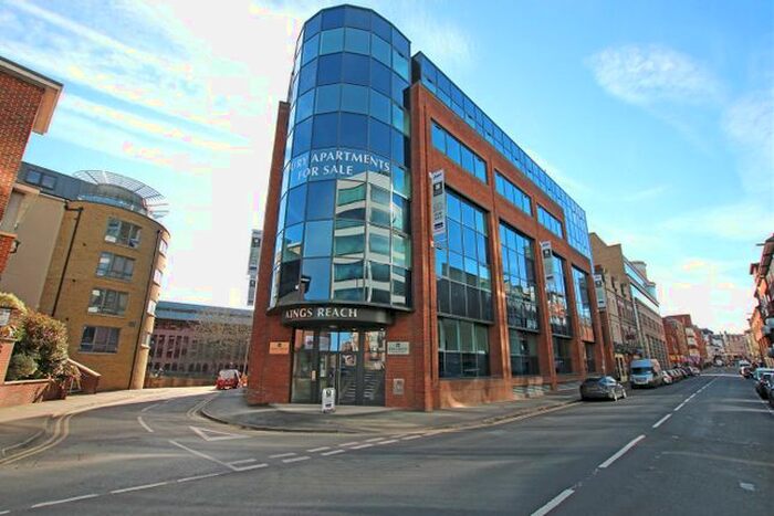 1 Bedroom Flat To Rent In Kings Reach, - Kings Road, Reading, Berkshire, RG1