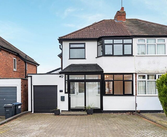 3 Bedroom Semi Detached House For Sale In Weymoor Road, Harborne, Birmingham, B17