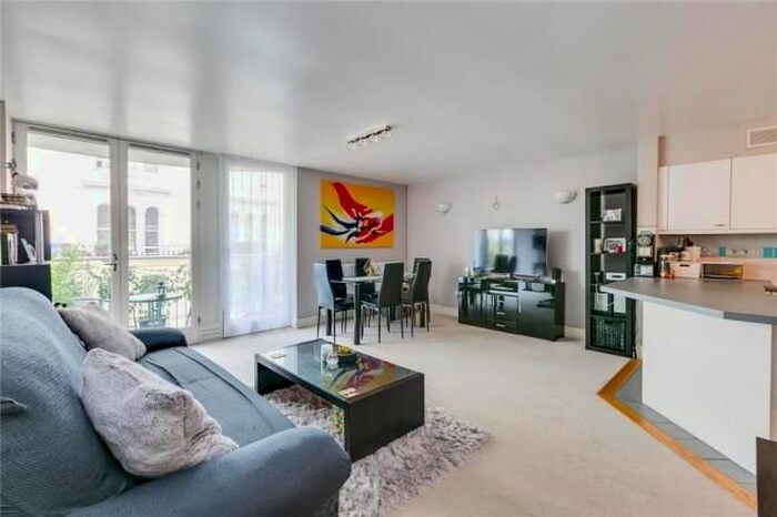 1 Bedroom Flat For Sale In Kensington Gardens Square, London, W2
