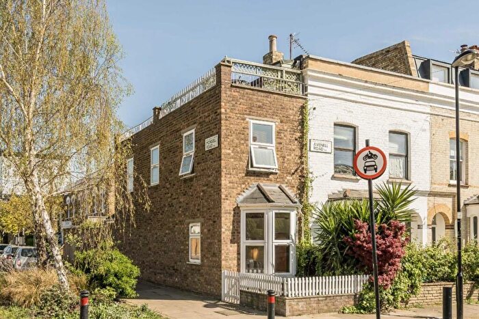 3 Bedroom House For Sale In Monsell Road, London, N4