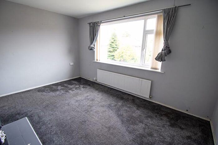 2 Bedroom Flat For Sale In Coniston Avenue, Farnworth, Bolton, BL4