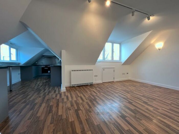 1 Bedroom Apartment To Rent In Queens Road, London, NW4