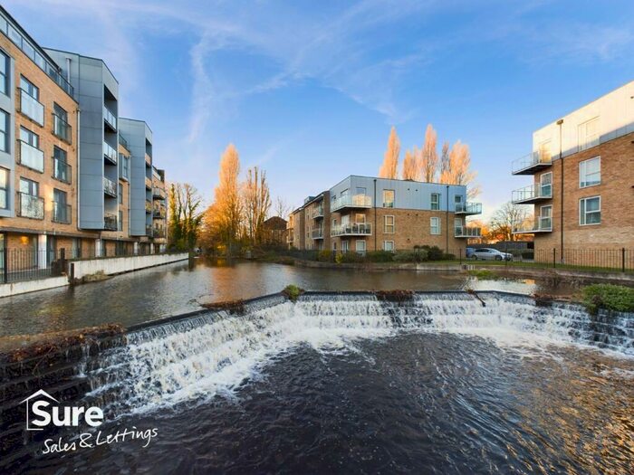 2 Bedroom Apartment To Rent In Harrison House, The Embankment, Nash Mills Wharf, Hemel Hempstead, Hertfordshire, HP3