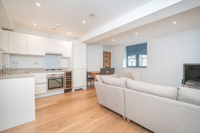1 Bedroom Flat For Sale In Dunford Road, London, N7