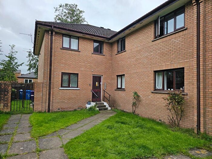2 Bedroom Flat To Rent In Robson Grove, Glasgow, G42