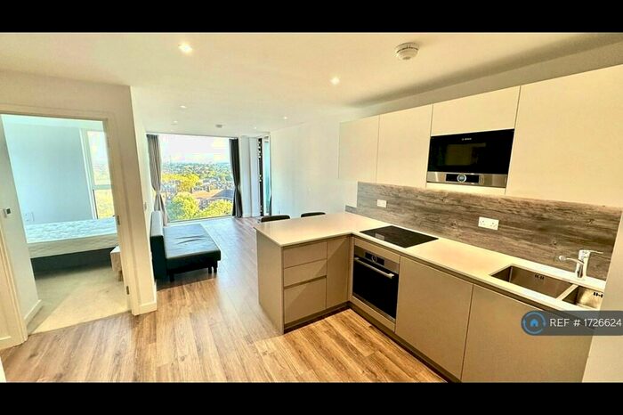 1 Bedroom Flat To Rent In Skylark Point, London, N4