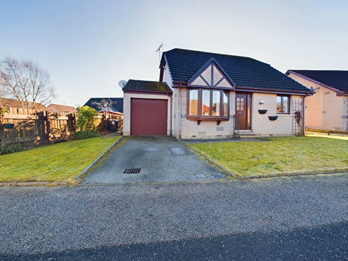 2 Bedroom Detached Bungalow For Sale In Leslie Crescent, Alford, AB33