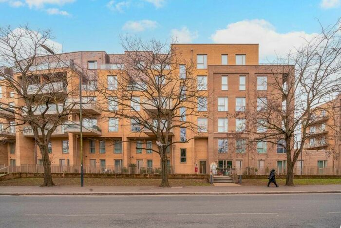2 Bedroom Flat To Rent In Winchelsea Road, Kensal Rise, NW10