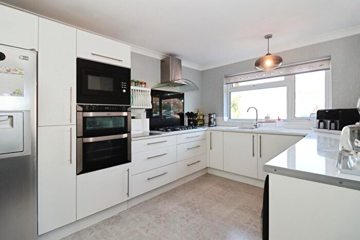 3 Bedroom End Of Terrace House For Sale In Caraway Gardens, Bristol, BS5