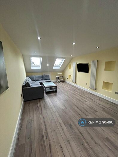 1 Bedroom Flat To Rent In High St, Northwood, HA6