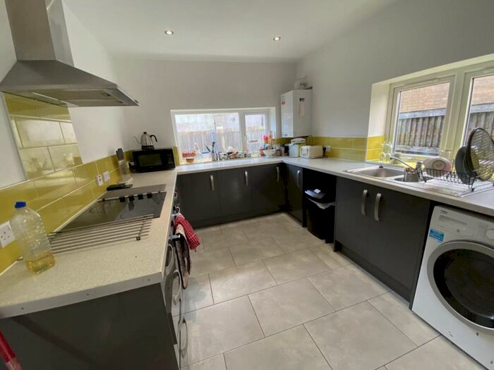 5 Bedroom House To Rent In Harriet Street, Cathays, Cardiff, CF24