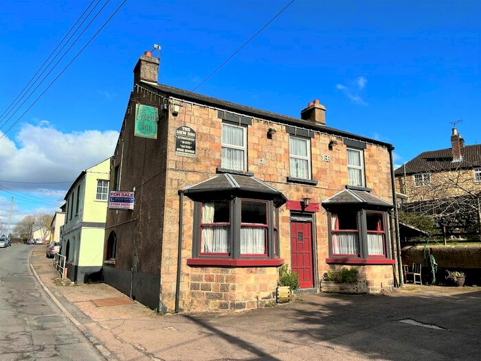 4 Bedroom Retail Property / Shop For Sale In Ruspidge Road, Cinderford, GL14