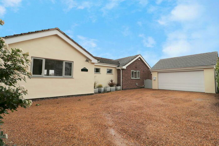 4 Bedroom Detached Bungalow For Sale In West Butterwick Road, Beltoft, Doncaster, DN9