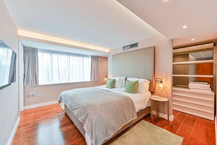 2 Bedroom Flat To Rent In Heron Place, Marylebone, London, W1U