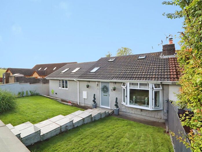 3 Bedroom Semi-Detached Bungalow For Sale In Heol Glannant, Tonypandy, CF40