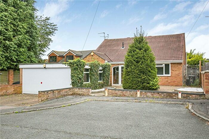 3 Bedroom Bungalow For Sale In Beechfield Close, Redbourn, St. Albans, Hertfordshire, AL3