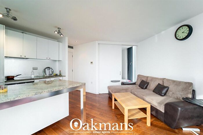 2 Bedroom Apartment To Rent In Holloway Circus Queensway, West Midlands, B1