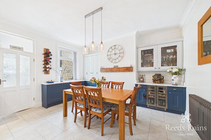 4 Bedroom Terraced House For Sale In Grange Road, Cleckheaton, West Yorkshire, BD19