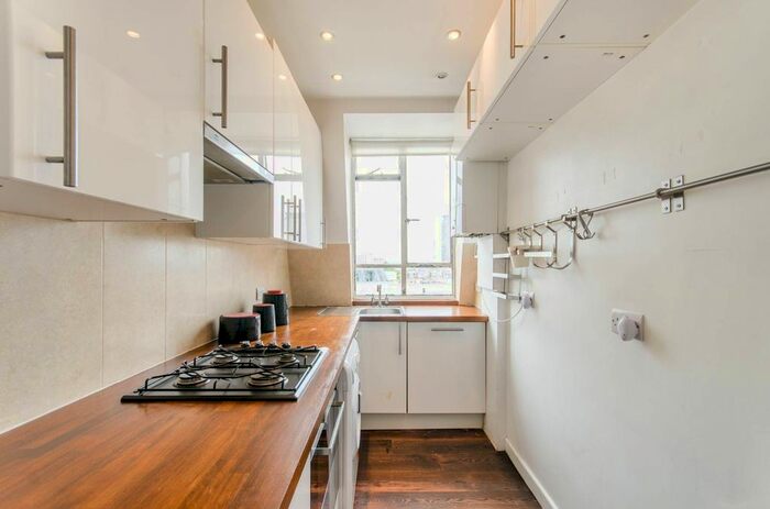 1 Bedroom Flat To Rent In Old Brompton Road, Earls Court, London, SW5