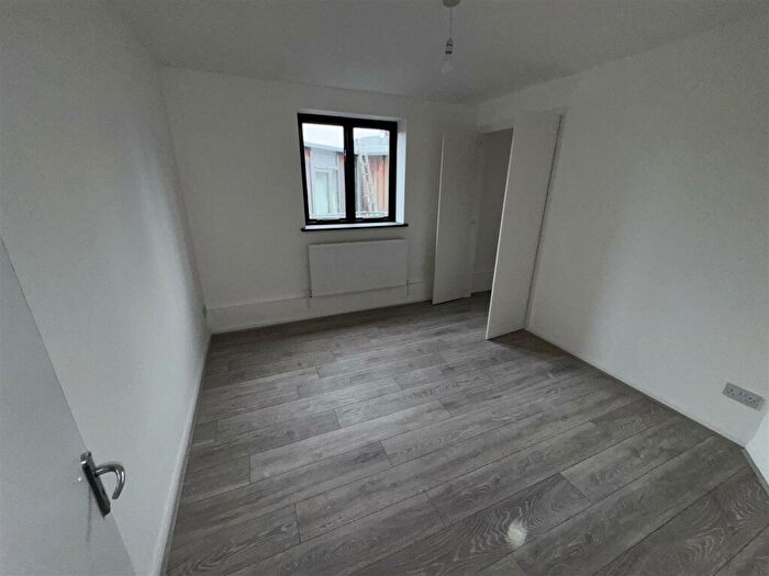 1 Bedroom Flat To Rent In Station Road, Wood Green, N22