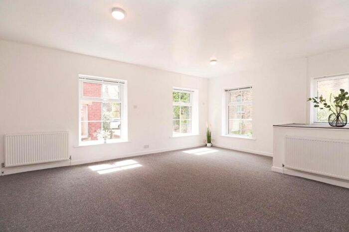 1 Bedroom Flat To Rent In Longfield Road, Pudsey, West Yorkshire, LS28