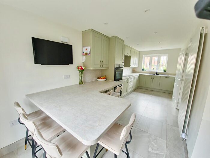 4 Bedroom Detached House For Sale In Pianoforte Road, Roade, NN7