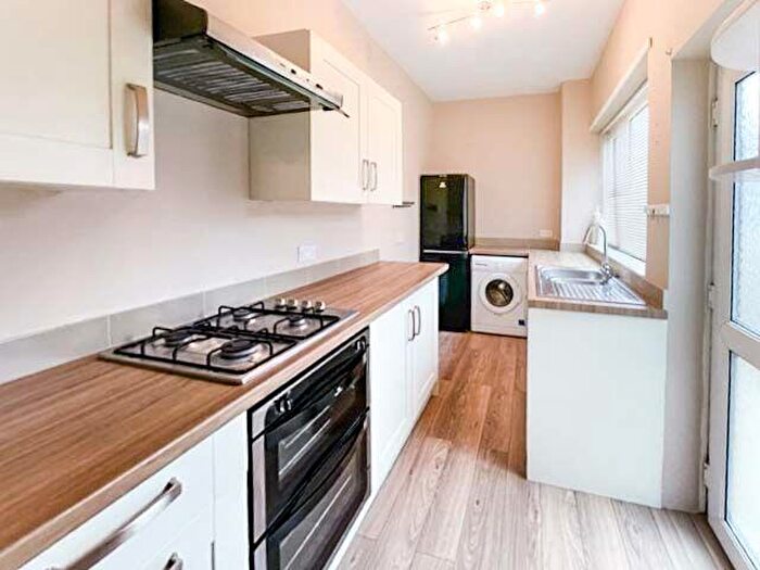 2 Bedroom Terraced House To Rent In Kingsford Street, Salford, M5