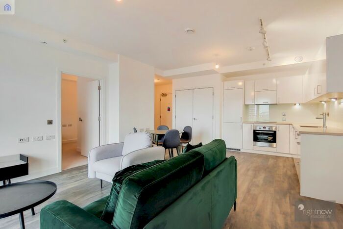 2 Bedroom Flat To Rent In Adlay Apartments, Millet Place, Silvertown, E16