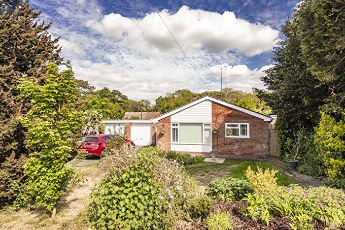 3 Bedroom Detached Bungalow For Sale In Shepherds Mount, Compton, RG20