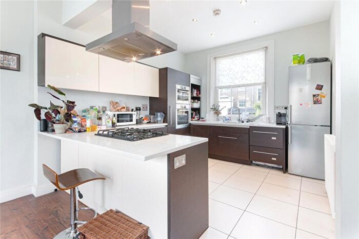 4 Bedroom End Of Terrace House To Rent In Danbury Street, Angel, N1